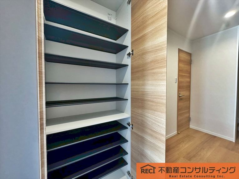 神戸市東灘区深江南町3丁目　中古戸建の収納