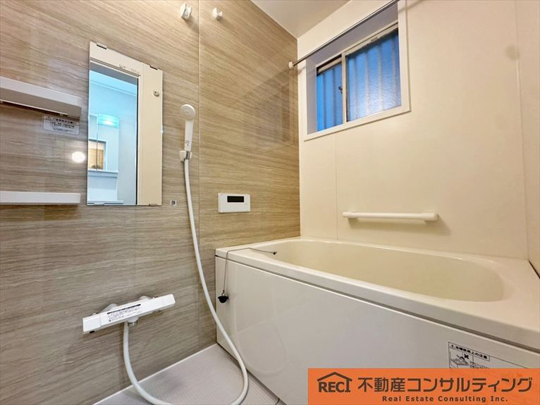 神戸市東灘区深江南町3丁目　中古戸建の浴室