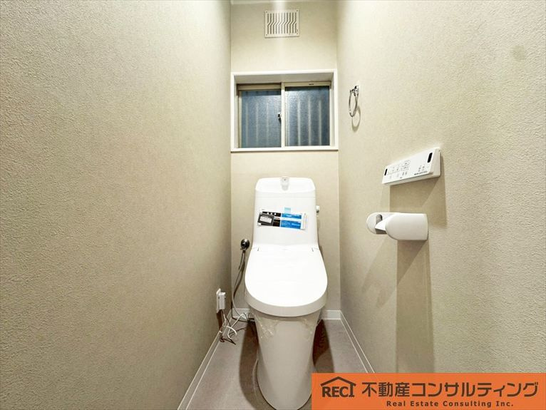 神戸市東灘区深江南町3丁目　中古戸建のトイレ