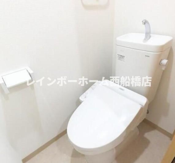 市川市本行徳のアパートのトイレ