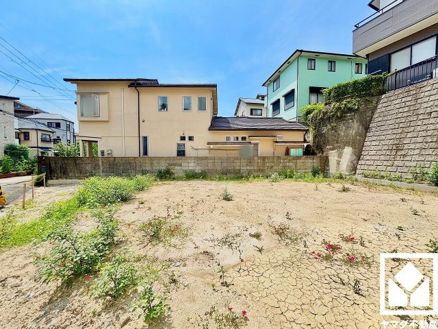 西宮市甲陽園本庄町の外観|シンプルで飽きのこない、暮らしに余白をもたらす理想の家を建てられる一区画。