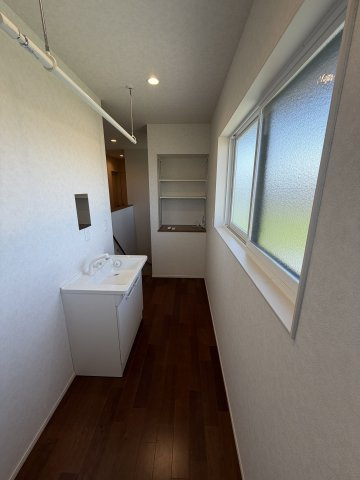 中古住宅　堀津町前谷のその他|2階物干しスペース