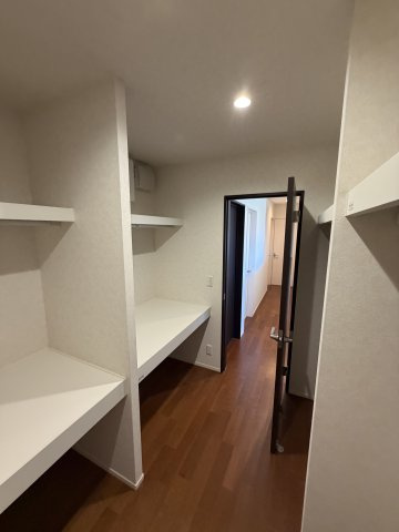 中古住宅　堀津町前谷の収納