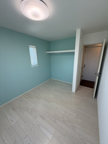 中古住宅　堀津町前谷の洋室|2階