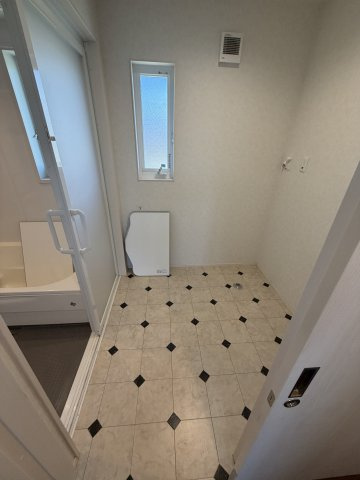 中古住宅　堀津町前谷の脱衣所|2階