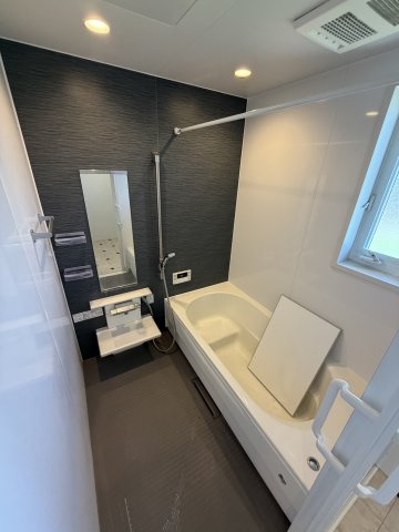 中古住宅　堀津町前谷の浴室|2階