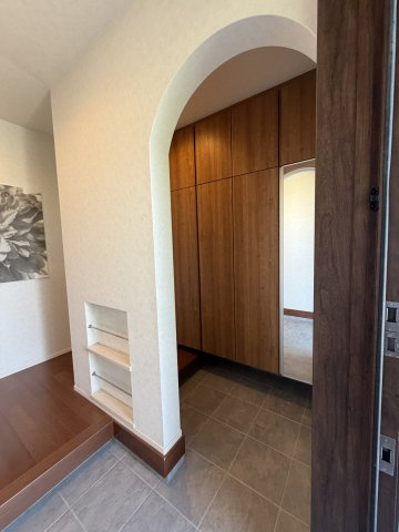 中古住宅　堀津町前谷の玄関