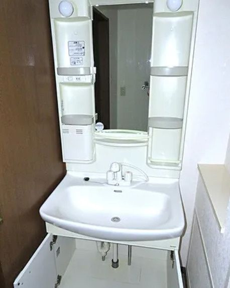 クレスト王子Ⅰの独立洗面台