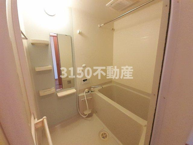 ラフィネⅠの浴室|ゆったり過ごせるお風呂です