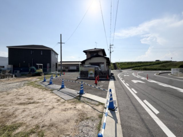【前面道路含む現地写真】 | クレイドルガーデン総社市中原第4 (全1棟)