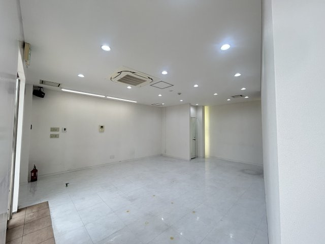 春日部市粕壁１丁目の店舗事務所の内装