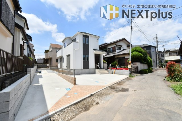第10上尾緑丘　全3棟　B号棟の前面道路含む現地写真