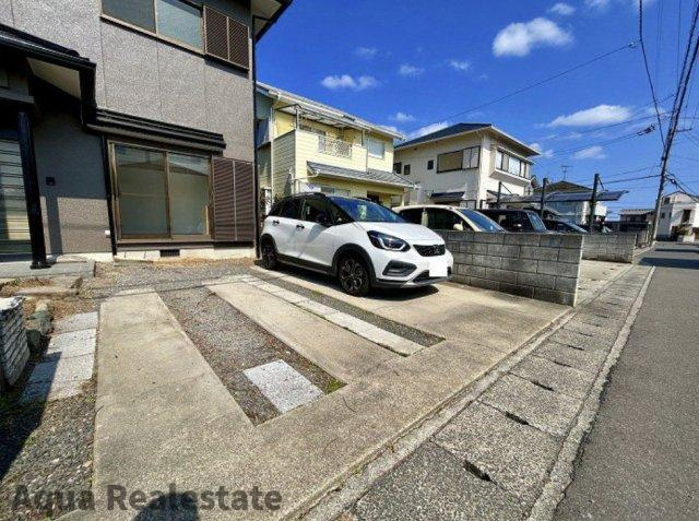 高松市国分寺町柏原　中古戸建の前面道路含む現地写真|前面道路含む現地写真です