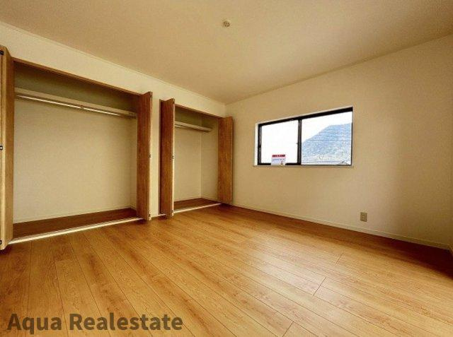 高松市国分寺町柏原　中古戸建の洋室|個人の部屋や寝室として使える洋室です