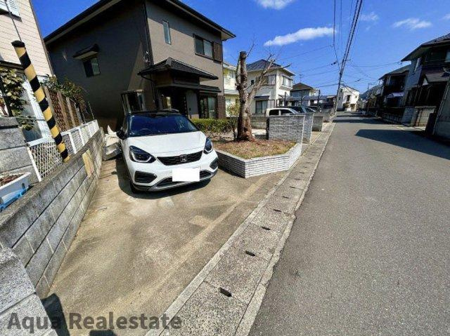 高松市国分寺町柏原　中古戸建の駐車場|駐車場です