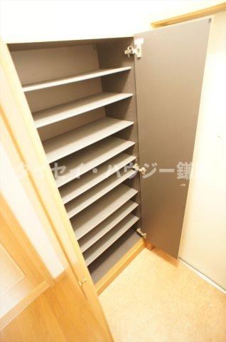 文京弐番館の玄関|同タイプのお部屋です。現況が優先となります。