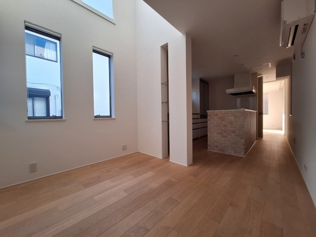 大塚町ヘーベルハウスの居間・リビング|★キレイなフローリングのお部屋です★