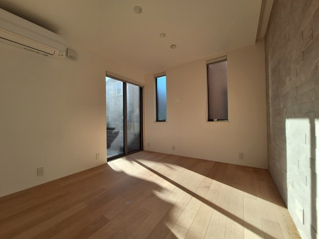 大塚町ヘーベルハウスの寝室|★キレイなフローリングのお部屋です★