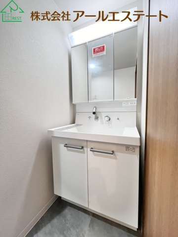 プレステージ姫路西飾磨Ⅱ　　山陽電鉄網干線「西飾磨駅」徒歩3分の独立洗面台
