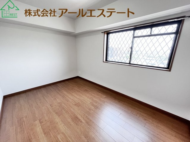 プレステージ姫路西飾磨Ⅱ　　山陽電鉄網干線「西飾磨駅」徒歩3分の寝室