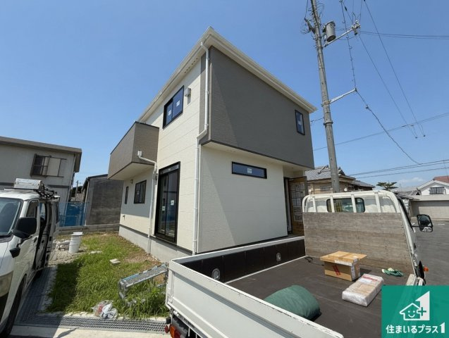 泉佐野市南中安松　第1期　新築一戸建ての外観|現在建築中！落ち着いた街並みで新生活を始めることが出来そう！周辺の物件も併せてご紹介させて頂きます！