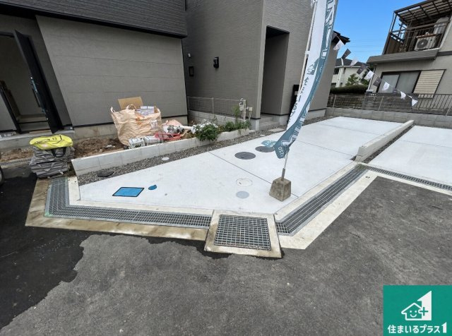 ◆泉佐野市南中安松　第1期　新築一戸建ての駐車場|駐車スペース！散水栓があるので、こまめに愛車を洗えます！