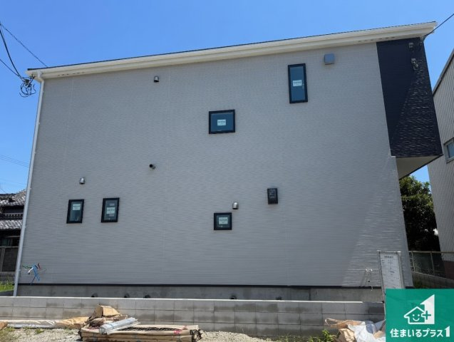 泉佐野市南中安松　第1期　新築一戸建ての外観|現在建築中！落ち着いた街並みで新生活を始めることが出来そう！周辺の物件も併せてご紹介させて頂きます！