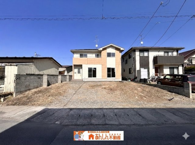 【外観】 | ＼家 賃５～６万払うならコレ／諸経費込で月５ 万 円 台！車ローン相 談 可＆賢く暮らす家 | 大崎市で必須の『車2台駐車』も余裕です！
毎月の無駄な月極駐車場代も、今日で終わりにしませんか？