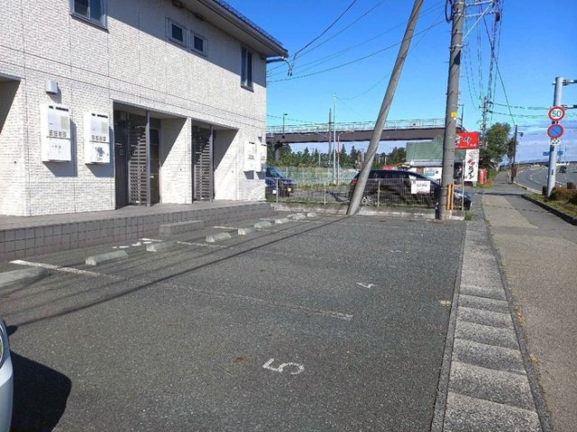 ガイアの駐車場