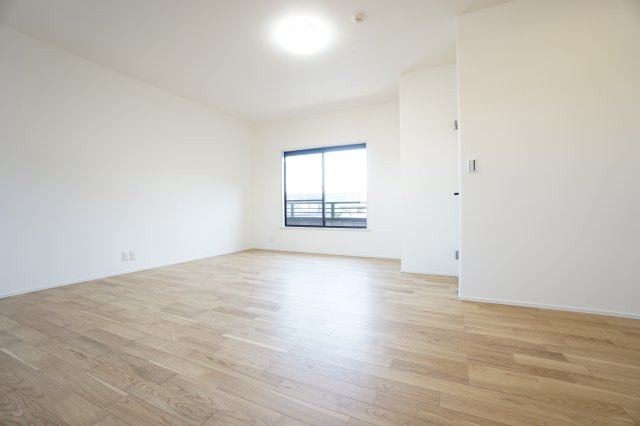 「リノベ」×「ミサワ施工」長久手市丁子田戸建の洋室|個人の部屋や寝室として使える洋室です