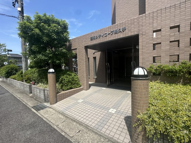 藤和シティコープ長久手のエントランス
