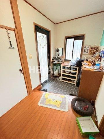 長崎市鳴滝２丁目の中古一戸建の玄関