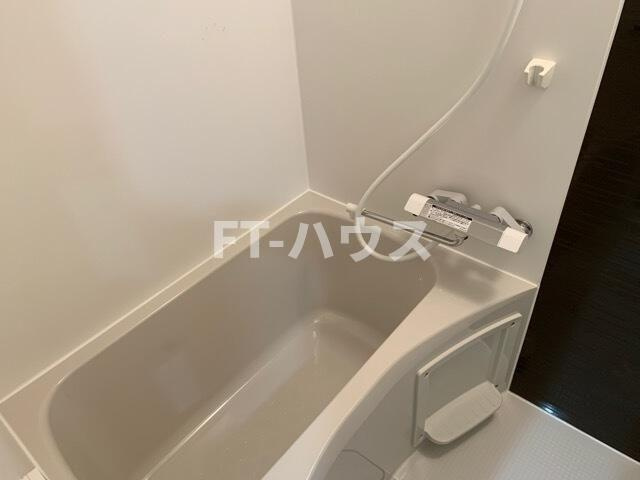 フローリッシュ津田沼Ⅲの浴室