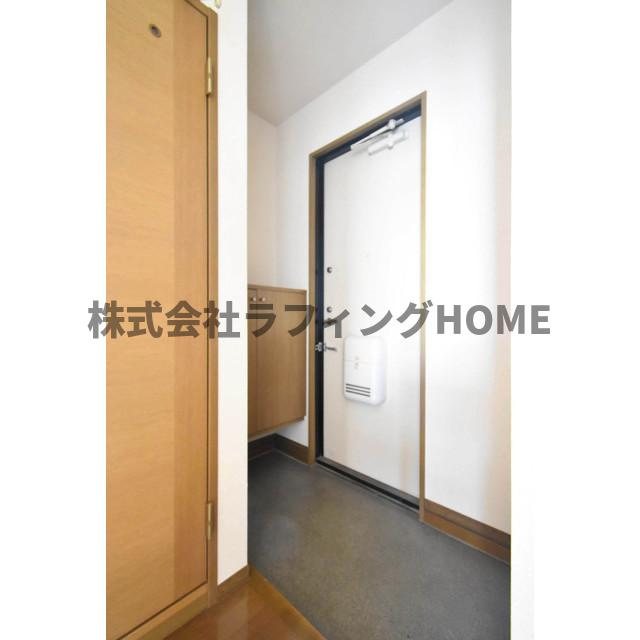 久留米市西町のアパートの玄関