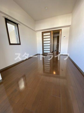 大阪市淀川区東三国４丁目の賃貸マンションの寝室