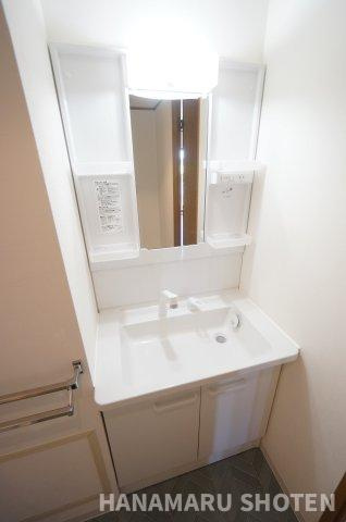 メヌエット81の独立洗面台|＊当日ご案内可＊ご希望の物件まとめてご案内！弊社が掲載していない物件でもOK♪お気軽にご相談ください ♪お電話でのお問合わせがスムーズ♪