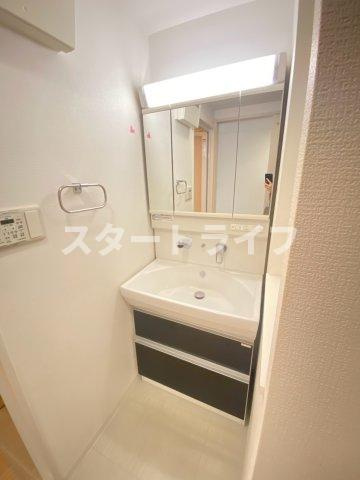 大阪市淀川区木川西１丁目の賃貸マンションの洗面所
