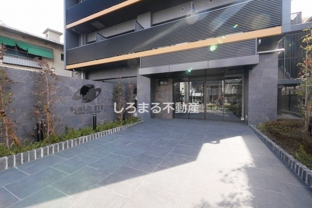 ワールドアイ難波City Gateのエントランス