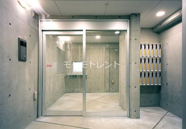 セレーネ自由が丘のエントランス|毎日通るエントランスはこのようになっています