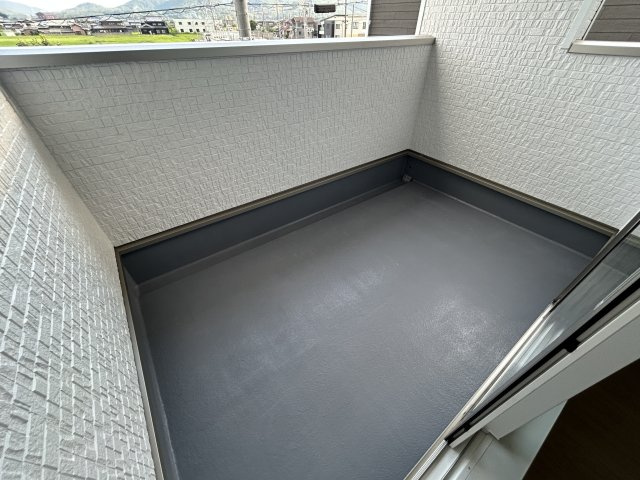 小野市片山町第1-2号棟のバルコニー