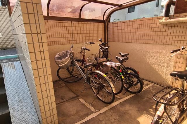 リーフハイツ西日暮里　１０３号室のその他共用部分