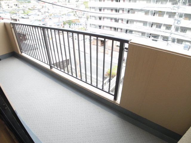 浦岡マンションのバルコニー|1LDKのお部屋の写参考真です※