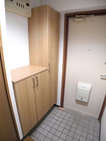 浦岡マンションの玄関|1LDKのお部屋の写参考真です※