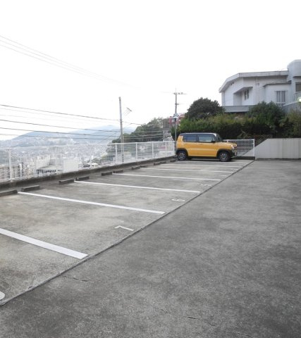 浦岡マンションの駐車場