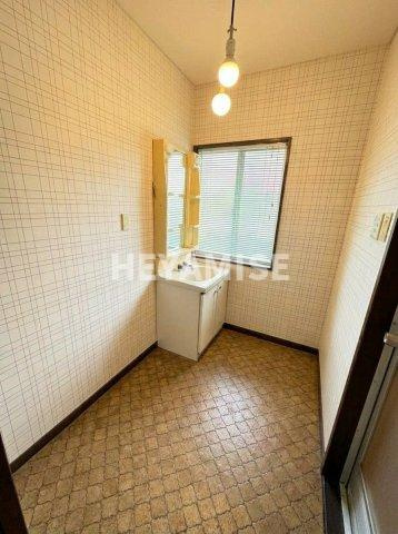 西彼杵郡時津町浜田郷の中古一戸建の洗面所|※イメージを分かりやすくするため、一部加工しています※