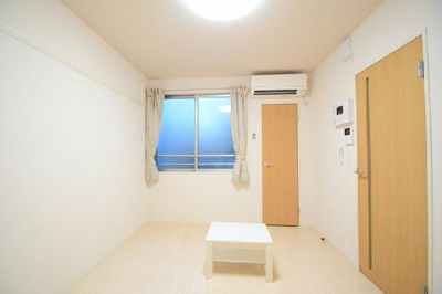 【居間・リビング】 | クレイノＬＡＢＯＯＮ下丸子 | 仕様・設備は現況と異なる場合… 