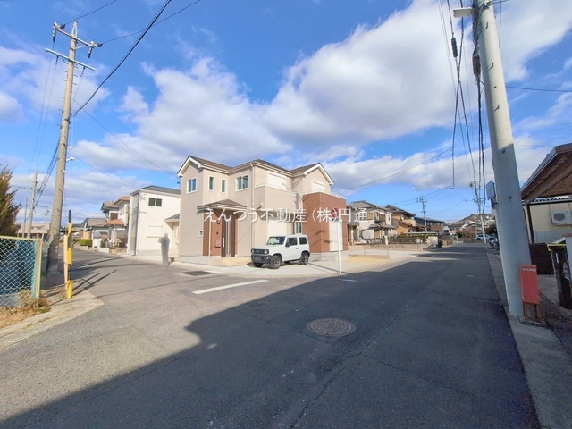 ハートフルタウン白山町5期の前面道路含む現地写真
