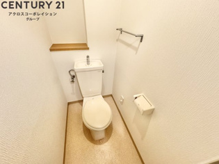 シンプルで掃除のしやすいトイレです！