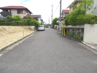 【前面道路含む現地写真】 | 川西市清和台西5丁目3の79　建築条件無土地