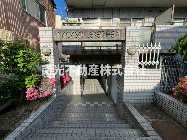 長瀬レーベンハイムのエントランス